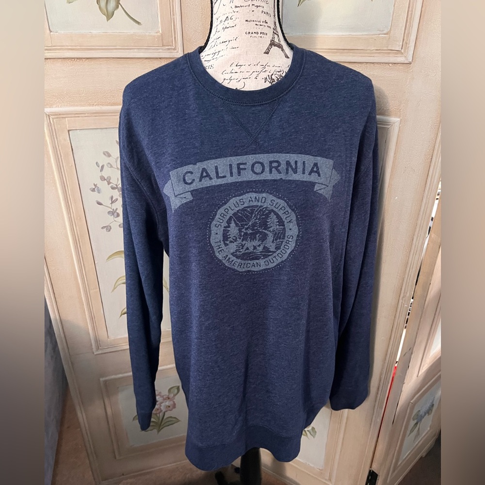 OLD NAVY SWEATSHIRT